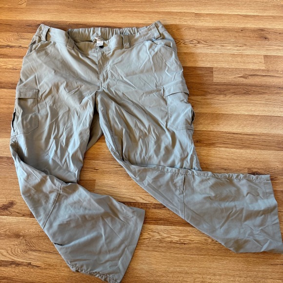 Duluth‎ Trading Co. Women's 20W x 29 Khaki Cargo Pants Plus Size Hiking Outdoor - Picture 1 of 5